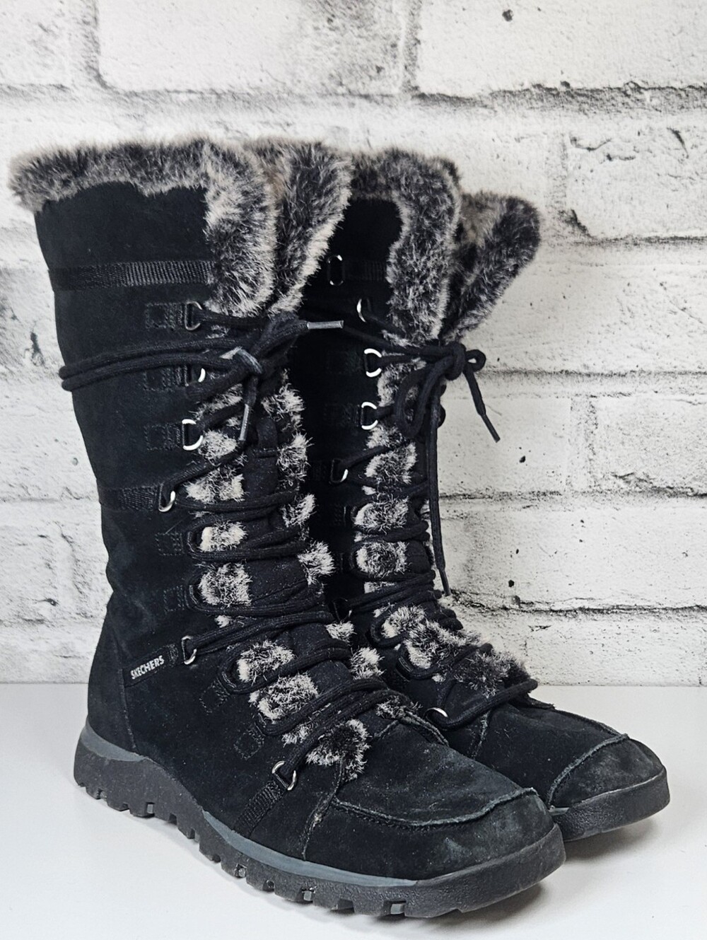 Skechers Womens Size 9 Black Leather Faux Fur Lined Tall Lace Up Winter Boots